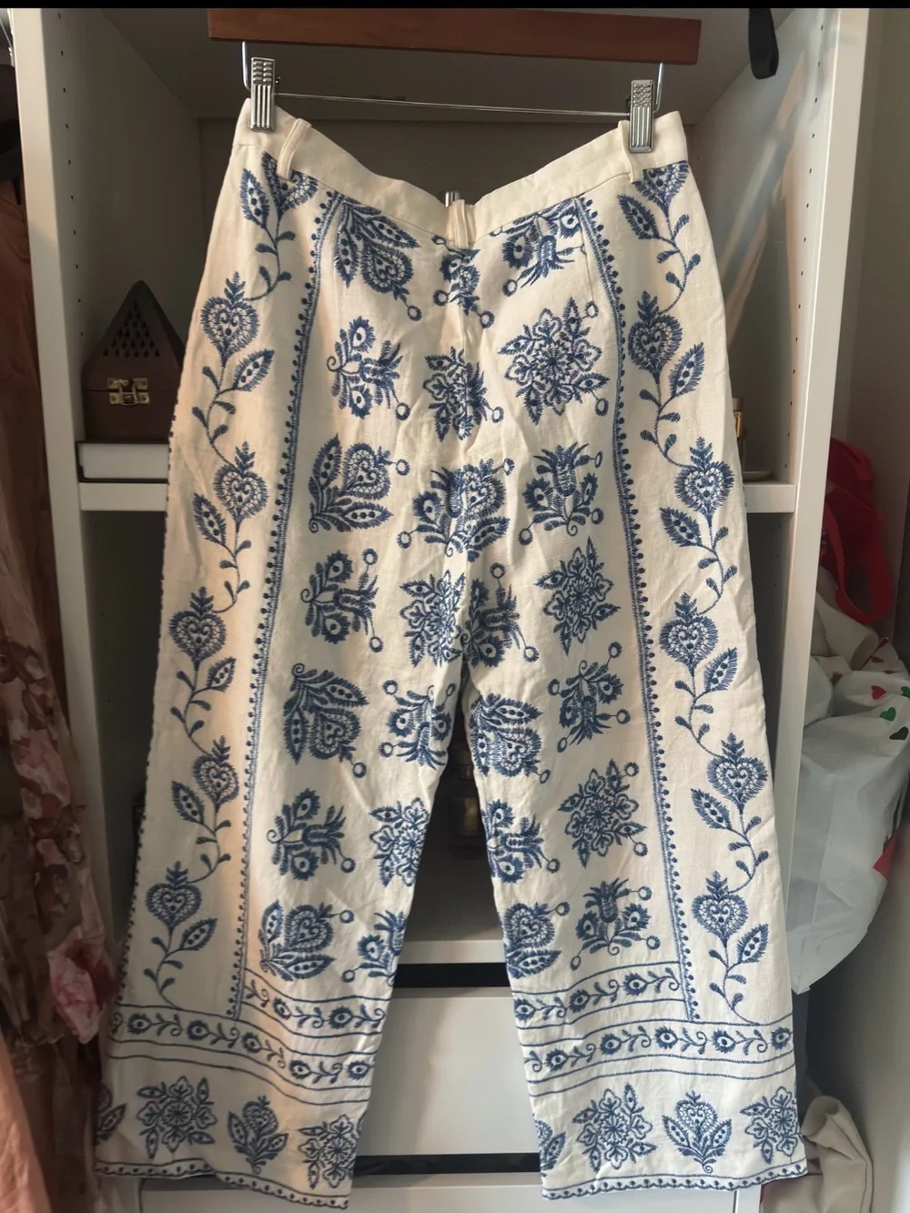 Zara White & Blue Linen Blend Ankle Pants size M